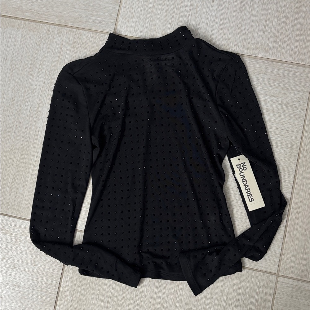 No Boundaries sheer long sleeve